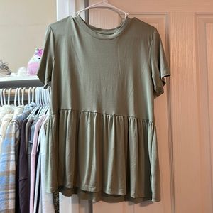 Green American Eagle peplum style tee!